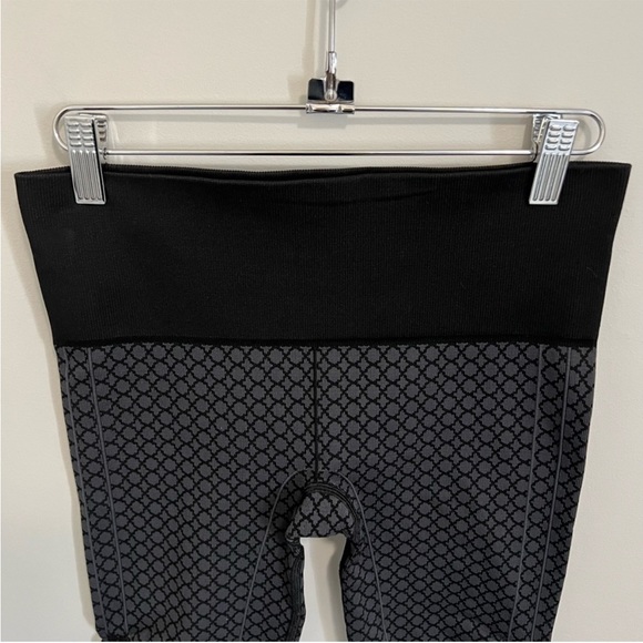 Lulu The flow crop - Picture 11 of 13